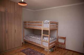 Гостевой дом Hooga Guest House Калаван Двухместный номер с двуспальной кроватью и дополнительной кроватью-25